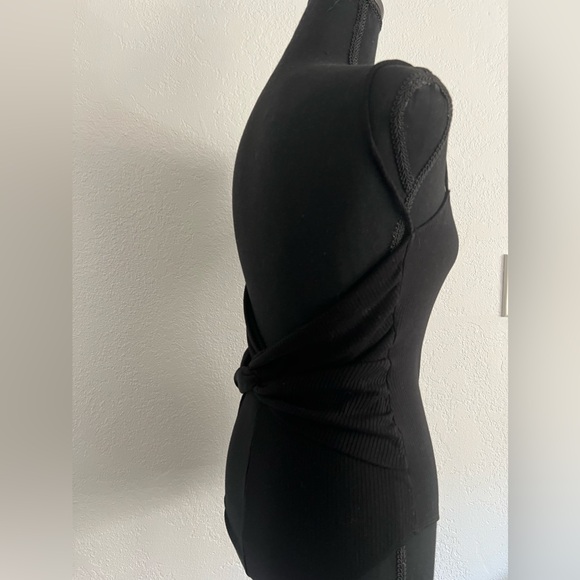 Reformation Backless ribbed bodysuit - Picture 4 of 9